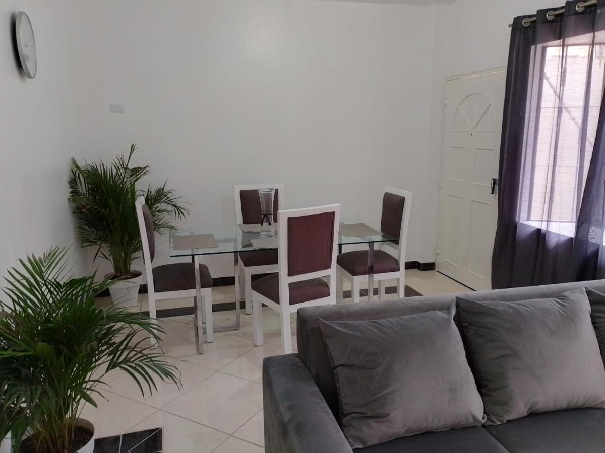 Comfortable 3-Bedroom Apartment, Close To The American Consulate Гуаякиль Экстерьер фото